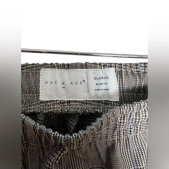 Day & Age Gray Plaid Slim Fit Trousers Size XL with elastic band - Picture 3 of 7
